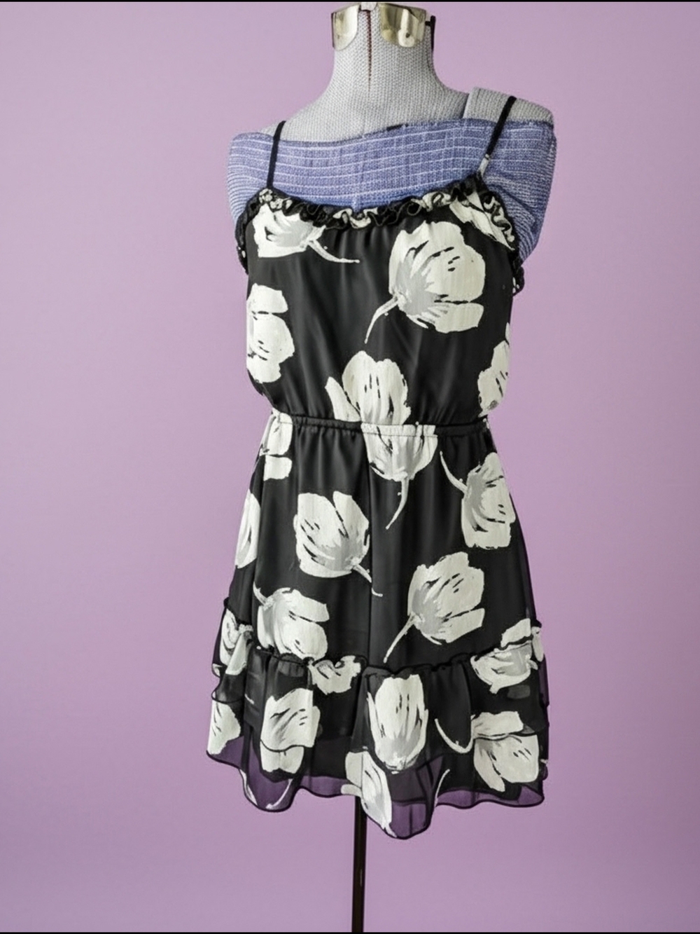 Old Navy Black Dress with White Floral Trim - XS